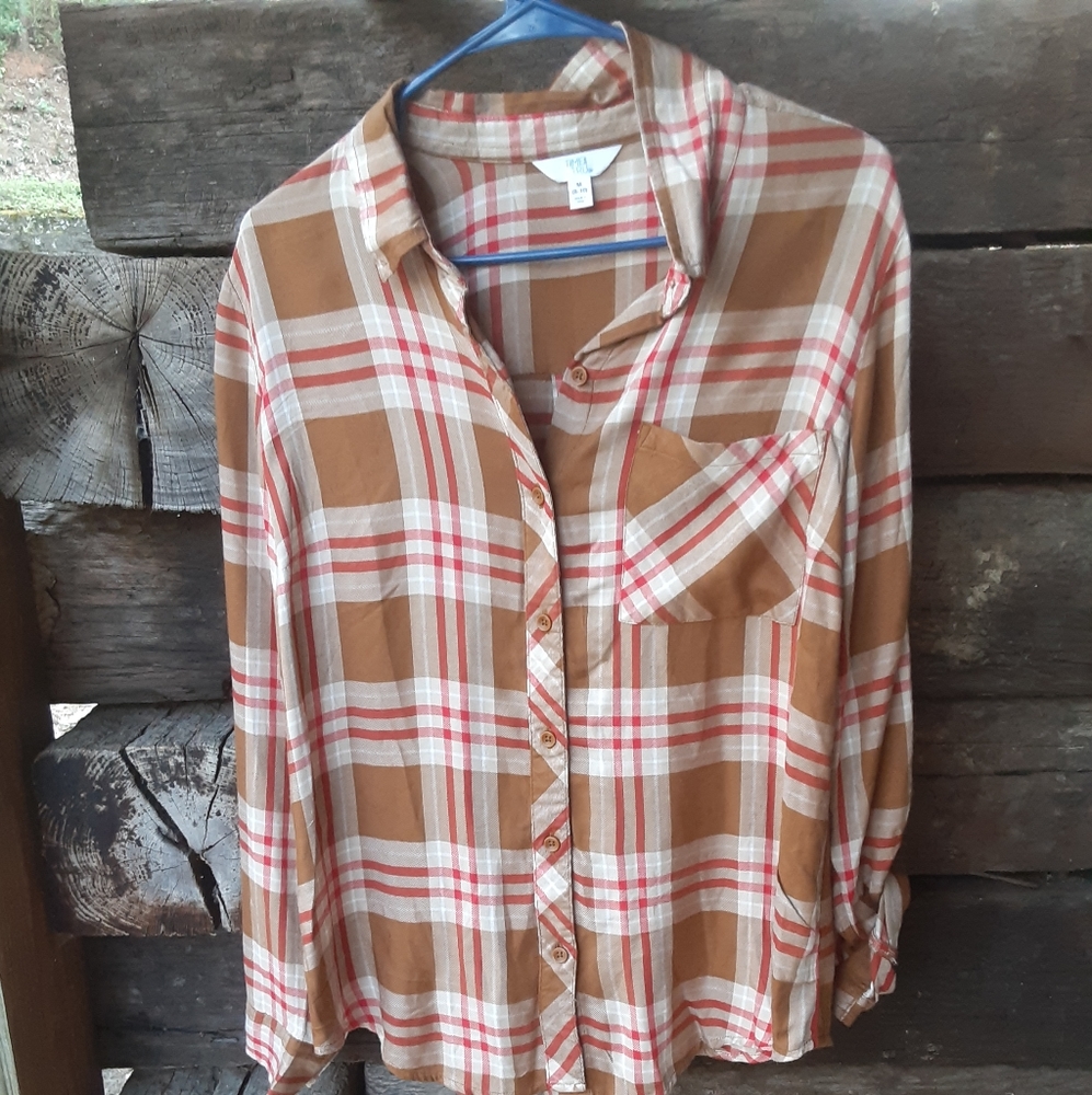 Pladed button up